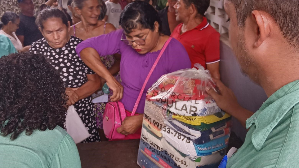 Trabalho Voluntário em Pequiá de Baixo